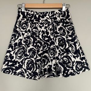 Forever 21 Black & White Floral Skirt with Pockets